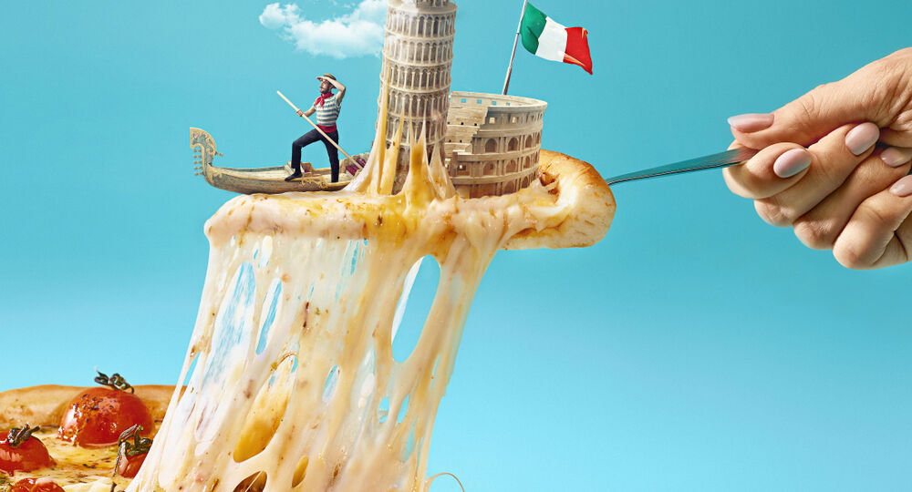 Taste,Italy,Concept.,The,Collage,About,Italy,With,Female,Hand,